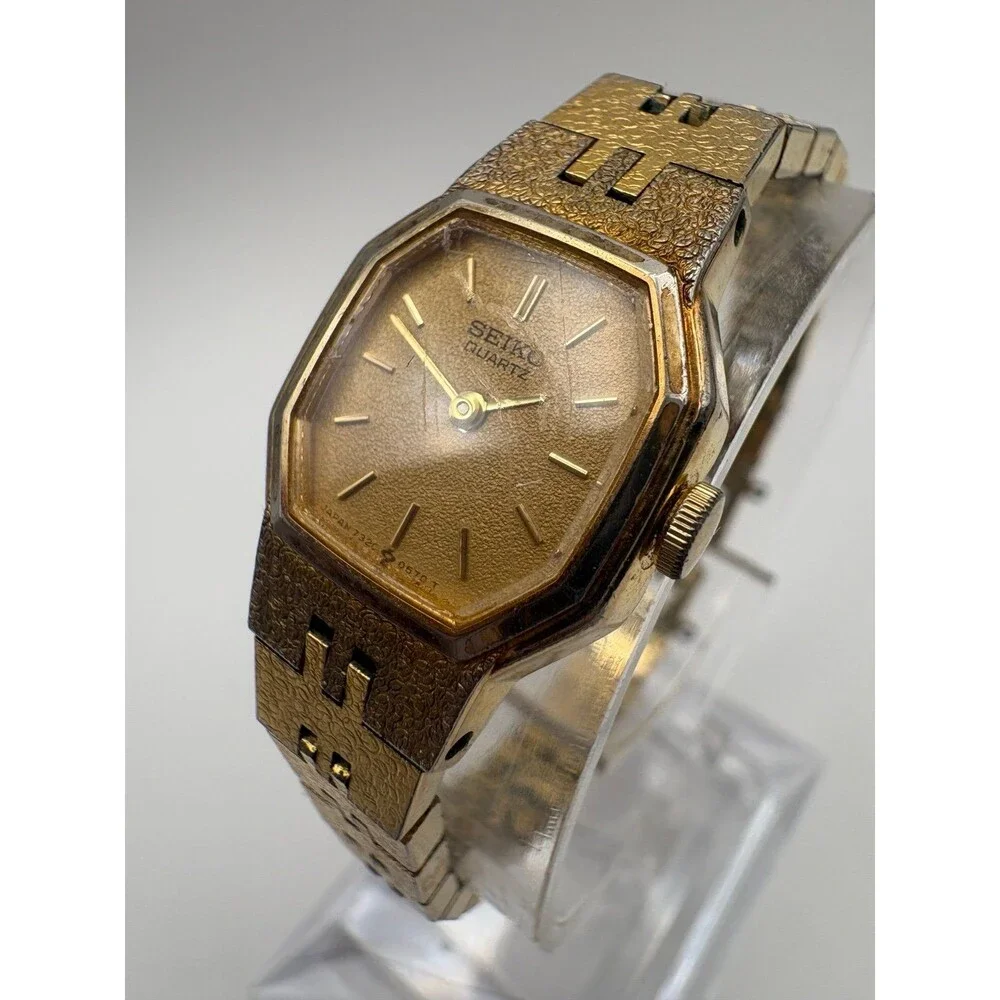 Vintage Seiko Quartz Gold-Tone Textured Watch Cal 7320